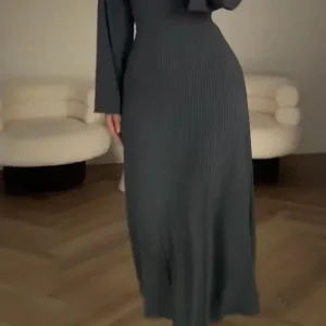 Abito elegante in maglia con fiocco in vita