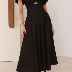 Nicolle - Elegante abito con maniche a sbuffo