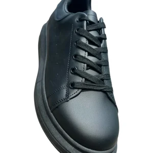 Scarpa sportiva classica con suola morbida 3