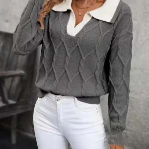 Annika - Elegante maglione con collo lavorato a trecce