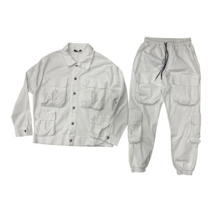 Coordinato tasconato con bottoni