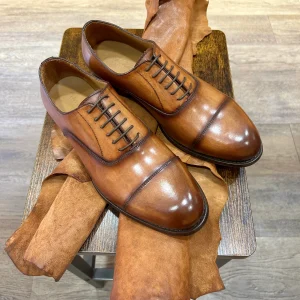 Francesina brisee in pelle