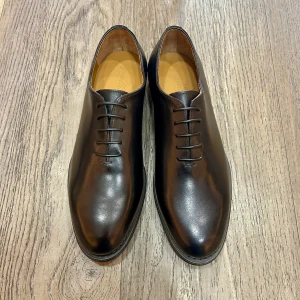 Francesina nera in pelle