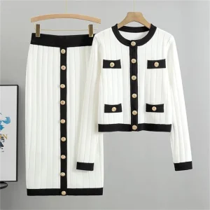 Charilyn - Set Cardigan Morbido con Bottoni e Gonna