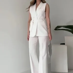 Livia - Elegante completo con blazer smanicato e pantaloni a vita alta