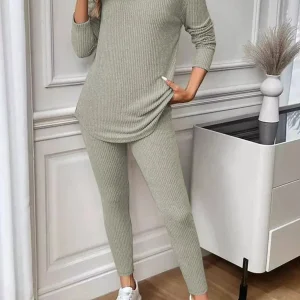 Junia - Completo chic in maglia a coste con felpa a maniche lunghe e pantaloni